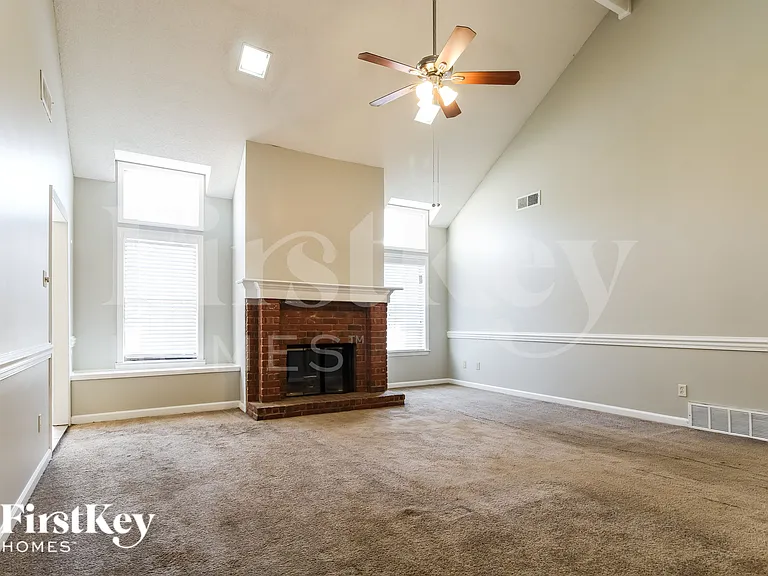 2084 Littlemore Dr — Photo 3