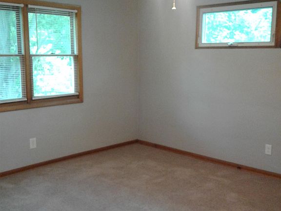 5th image of 611 E Tripp Ave