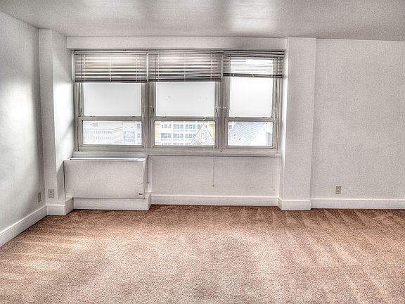 5th image of 210 N 17th St Unit 806