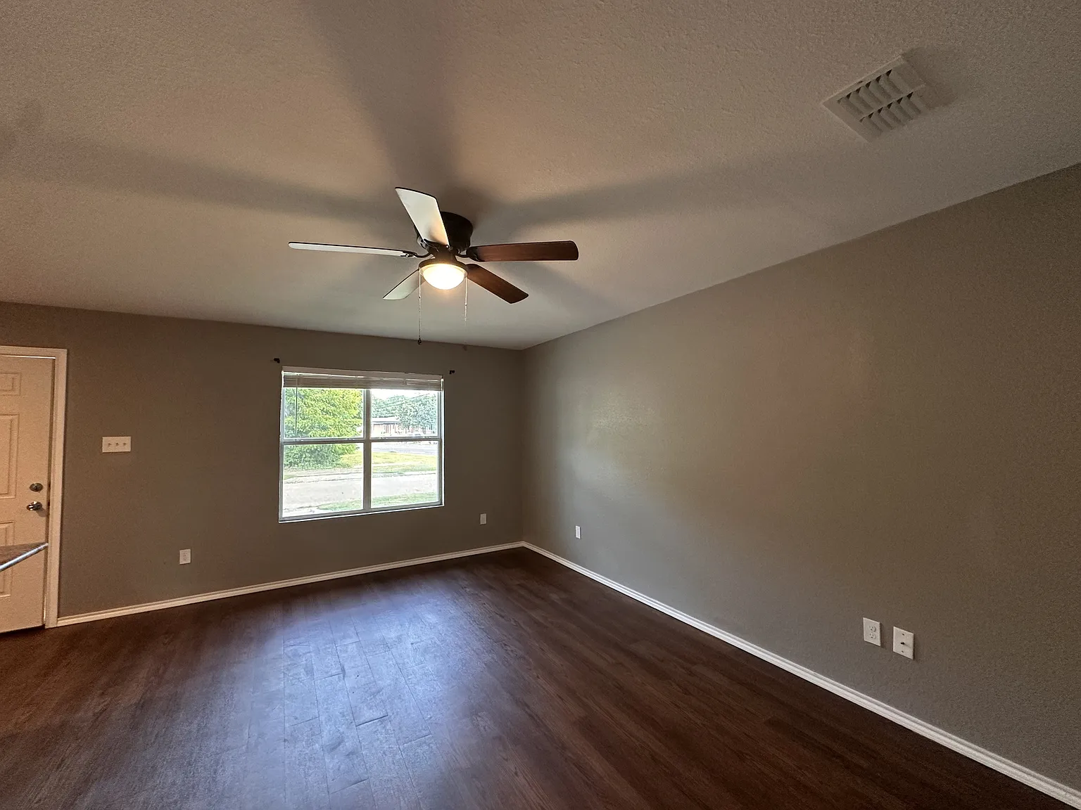 1736 Jennings Street - 1 — Photo 3