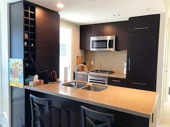 3rd image of 833 Homer St #12XX
