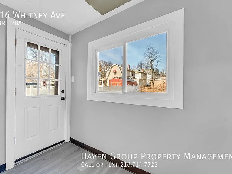 516 Whitney Ave — Photo 5