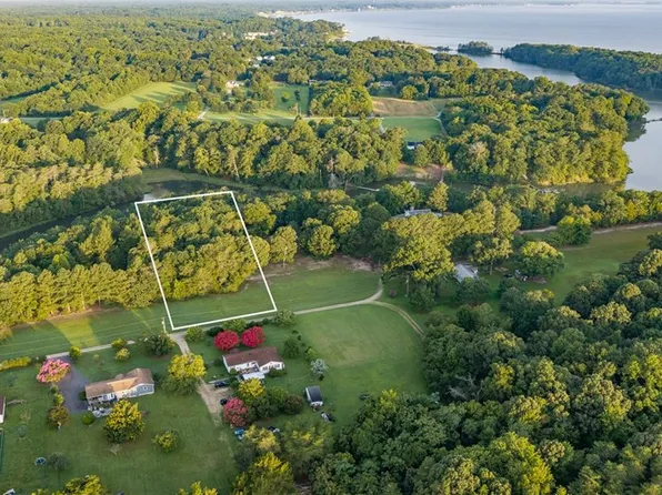 0 Kates Neck Rd, Topping, VA 23169