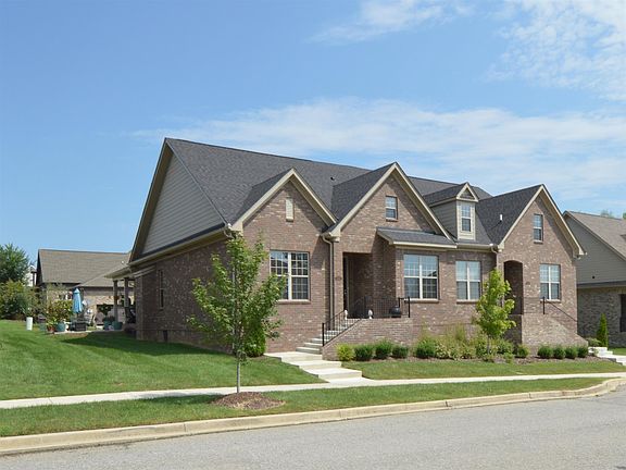 2nd image of 1096 Cavaletti Cir E #1096
