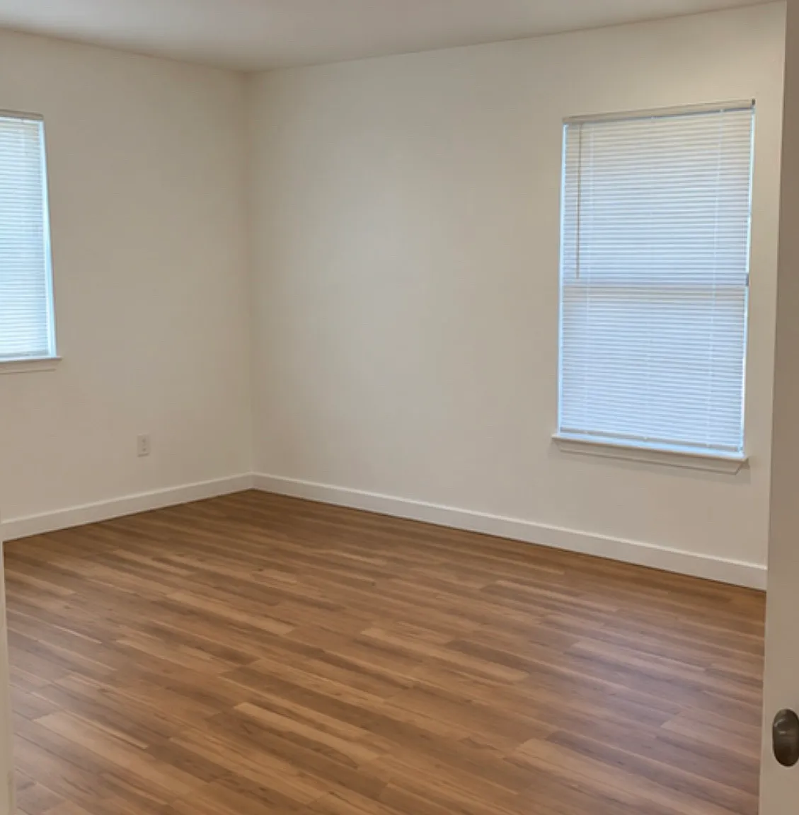 4 bed, 1200 sqft, $1,500 — Photo 3