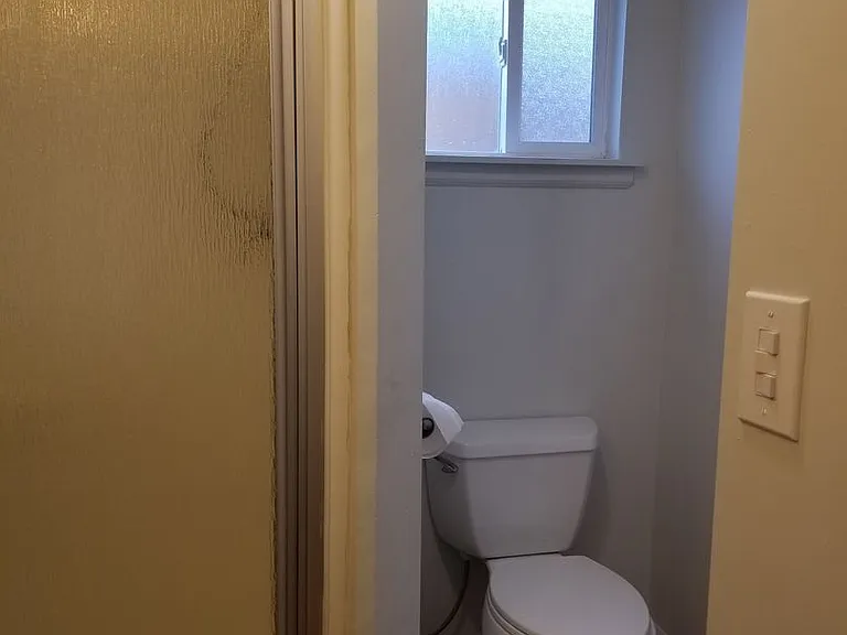 133 E Chelan Ave — Photo 10
