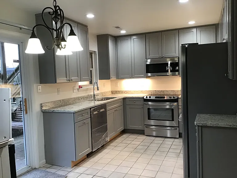 5802 Edith Ct — Photo 2