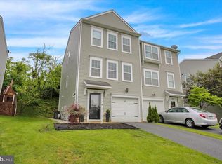 1007 Highview Ct, Temple, PA 19560