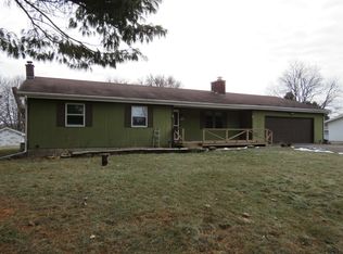 N7418 Beaver Bay Dr, Beaver Dam, WI 53916