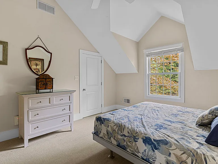 13217 Three Oaks Rd — Photo 35