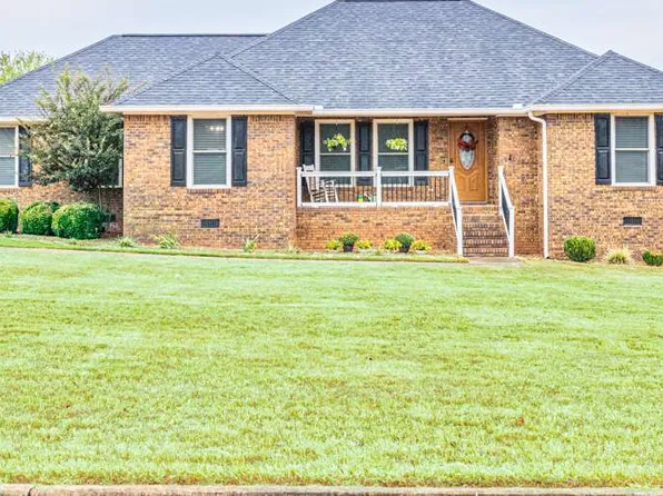 10 Leawood Ct SE, Lindale, GA 30147