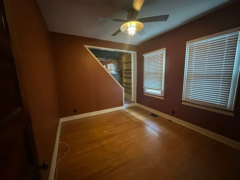 528 E Barbee Ave — Photo 6