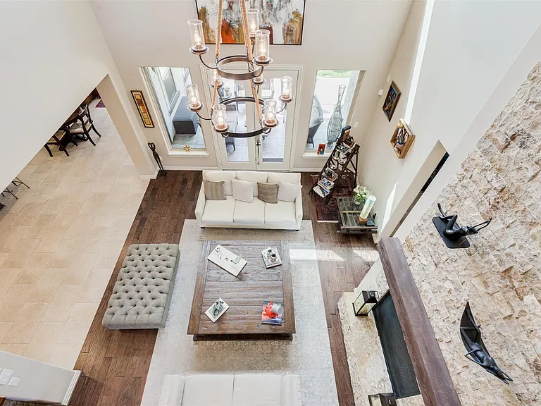 1826 Jade Hollow Ln — Photo 23