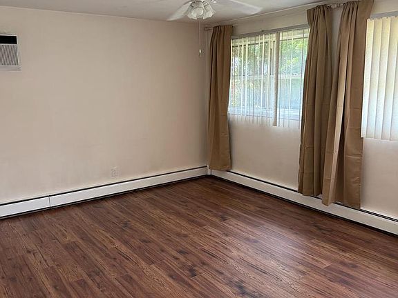5th image of 824 Quince Ln
