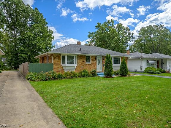 2nd image of 3291 Englewood Dr
