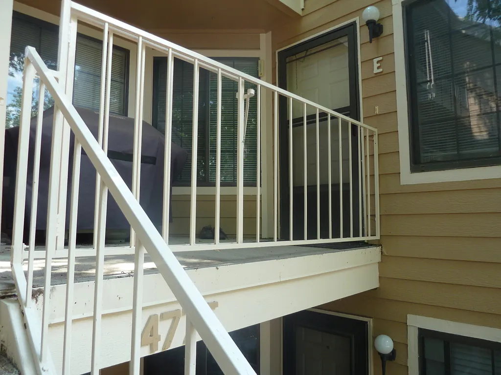 2 bed, 1067 sqft, $2,200 — Photo 3