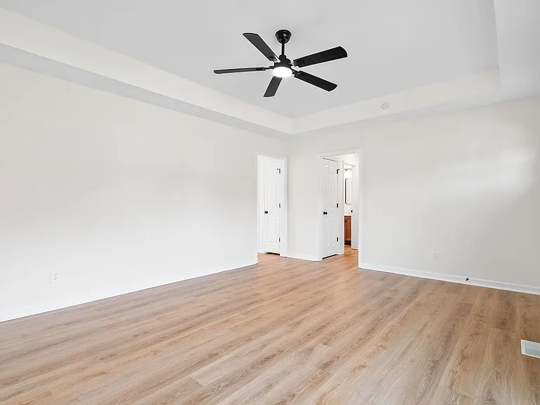 227 Short St — Photo 4