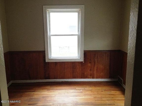 3rd image of 1132 Dallas Ave SE