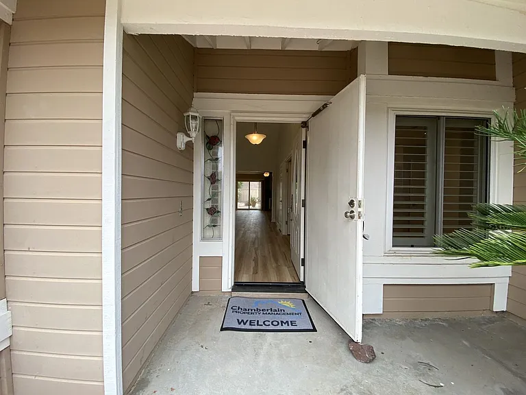 2620 El Aguila Ln — Photo 3