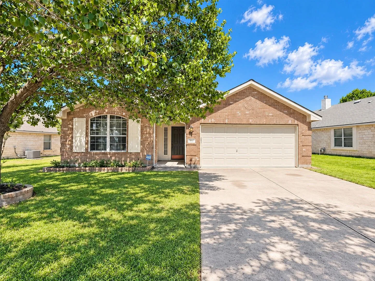 4 bed, 2.0 bath, 1807 sqft, $2,100 — Photo 1