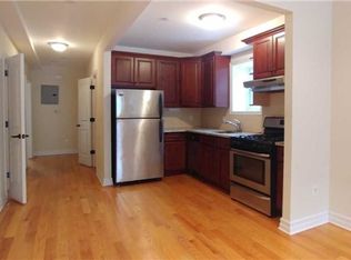 6662 69th St, Middle Village, NY 11379