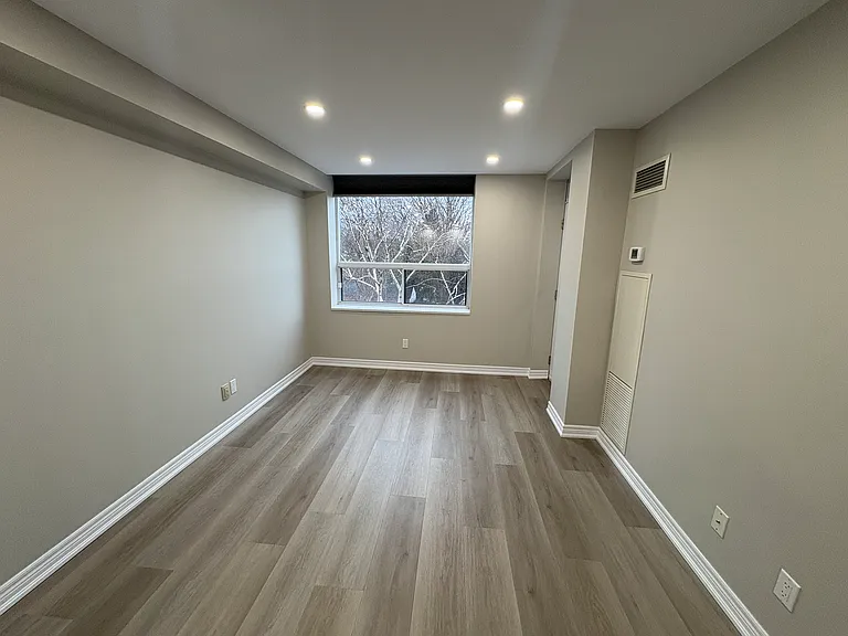 190 Gage Ave S #105 — Photo 2