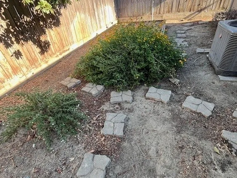 414 Edgewater St — Photo 28
