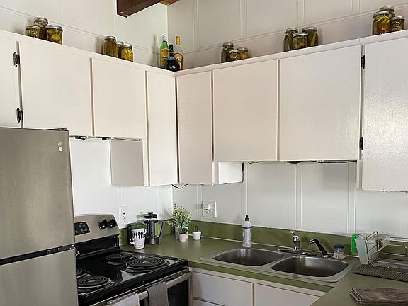 3rd image of 11618 N Island Cove Ln