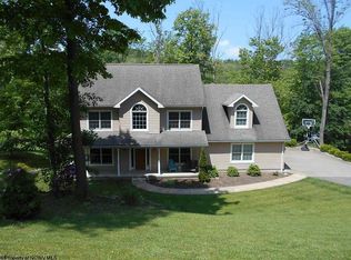9 Lakeside Dr, Morgantown, WV