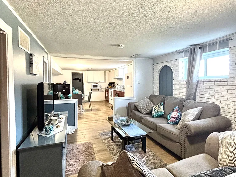 7841 Martin Grove Rd #LOWER LEVEL — Photo 6