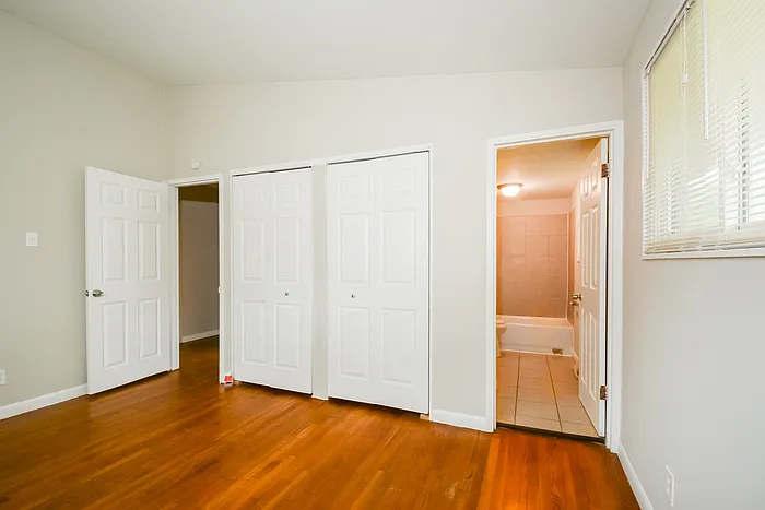 10720 Hallstead Dr — Photo 9
