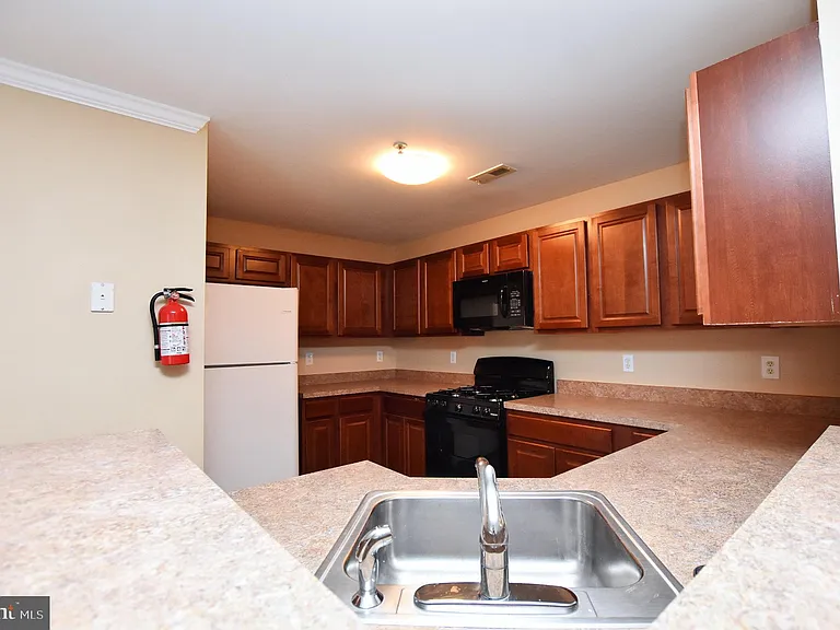 342 Nicholas Dr — Photo 10