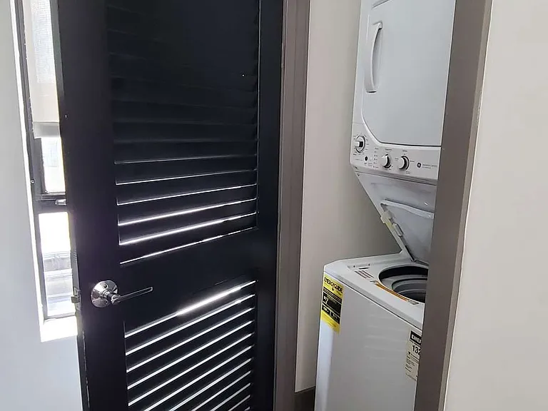 644 N Hobart Blvd — Photo 33