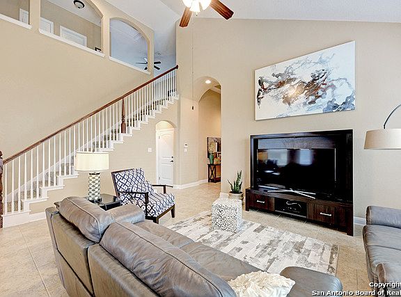 5th image of 2945 Mistywood Ln