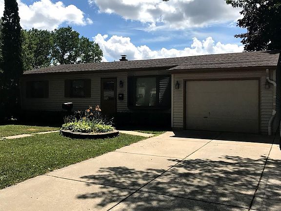 5th image of 1527 Irving Pl