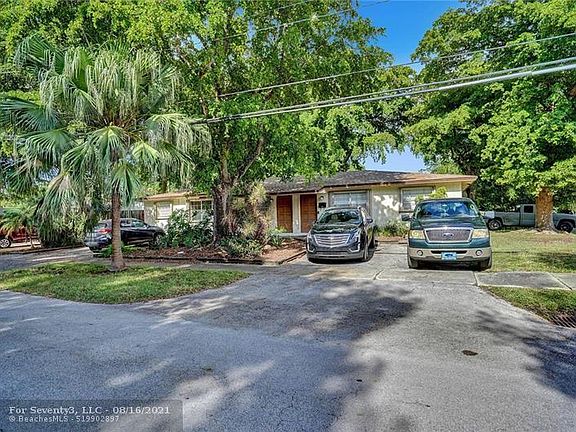 3rd image of 2356 SW 18th Ter