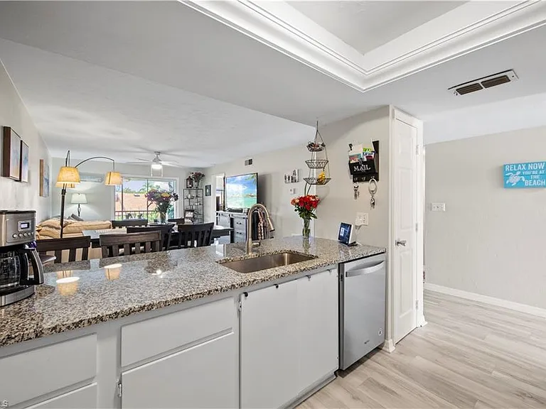154 Cypress Way E #7 — Photo 8