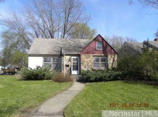 905 Holmes St S, Shakopee, MN 55379