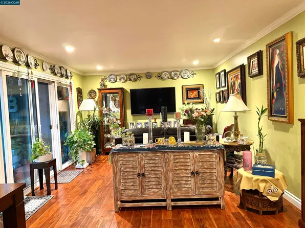1036 Oak Grove Rd #105, Concord, CA 94521
