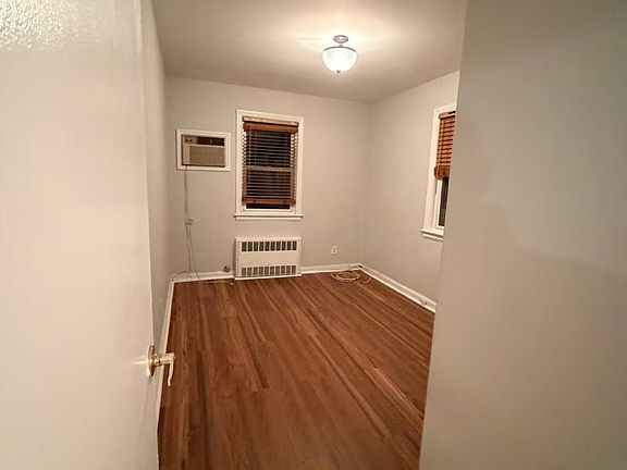 2nd image of 11714 9th Ave #2