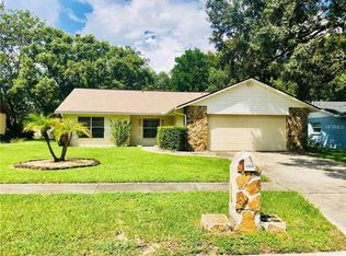 17843 Sunrise Dr, Lutz, FL 33549