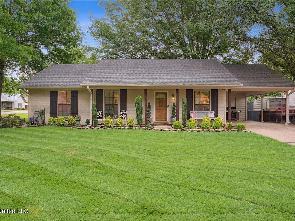 6772 Ashland Dr