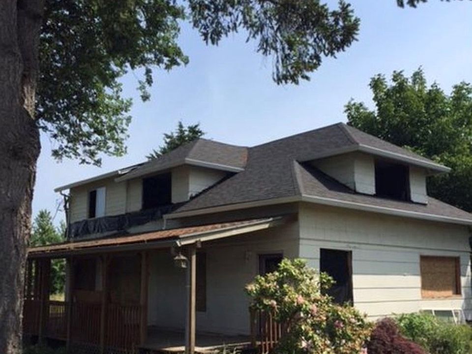 2nd image of 711 NE 1st St Ste 101