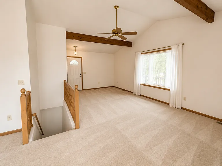3321 Effingham St — Photo 5
