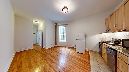 1443 York Ave Photo 1