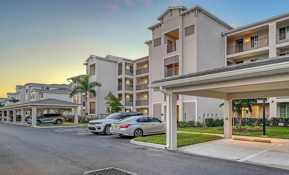 12140 Wellen Golf St #301