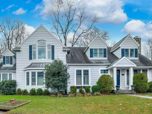 418 Monroe Drive, Centerport, NY 11721