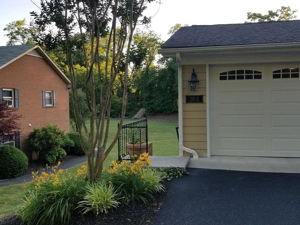 1st image of 526 Edgewood Ln #B
