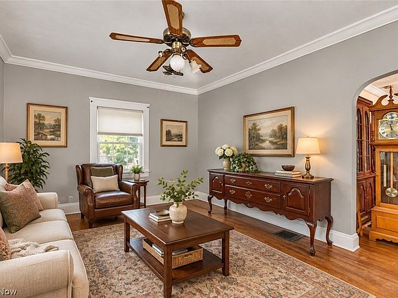 4th image of 3157 W 44th St