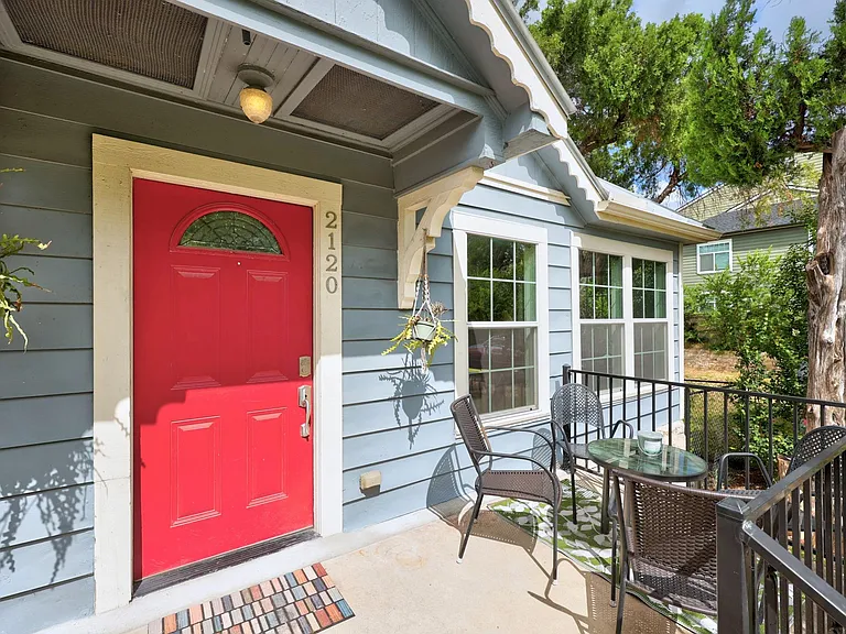 2120 Leander St — Photo 5